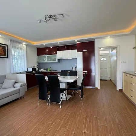 Apartman Pauzo Panorama *